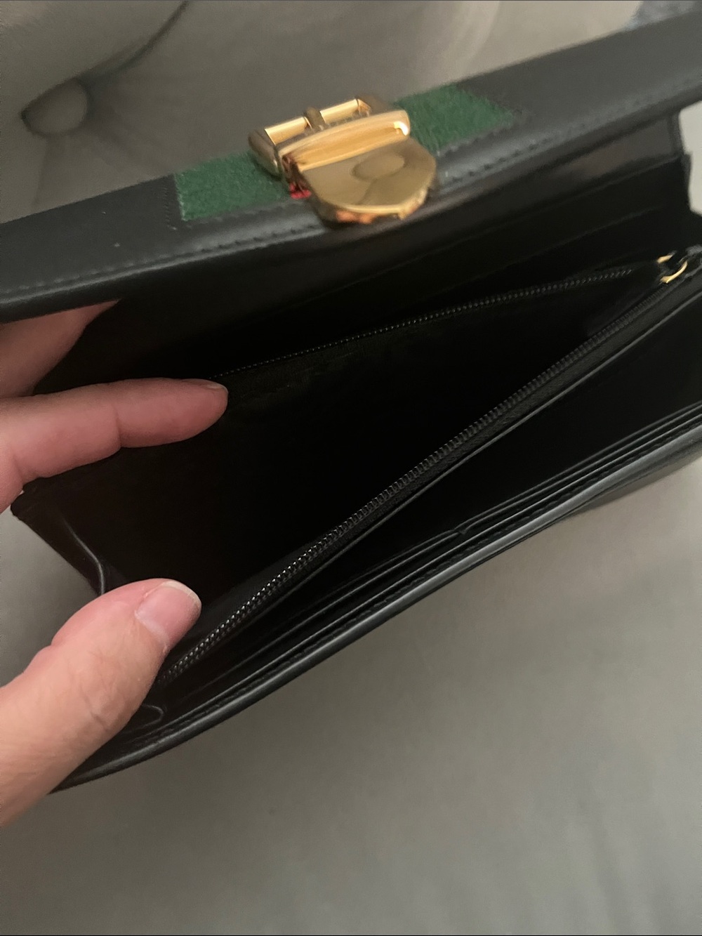 Gucci Black Leather Wallet with Green and Red Web Stripe and Gold Hardware - Picture 8 of 12